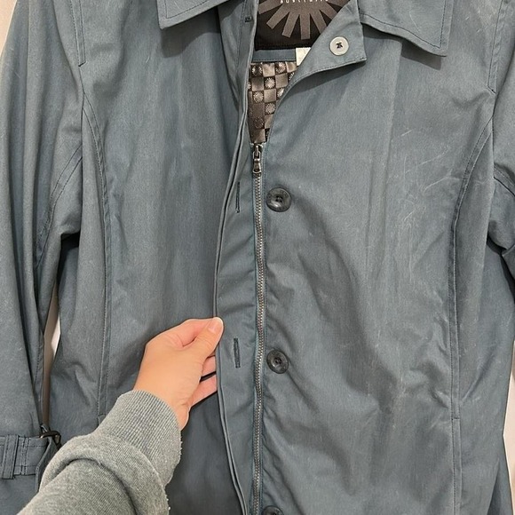 UGG AUSTRALIA | Blue Wax Cotton Trench Coat - Picture 4 of 5